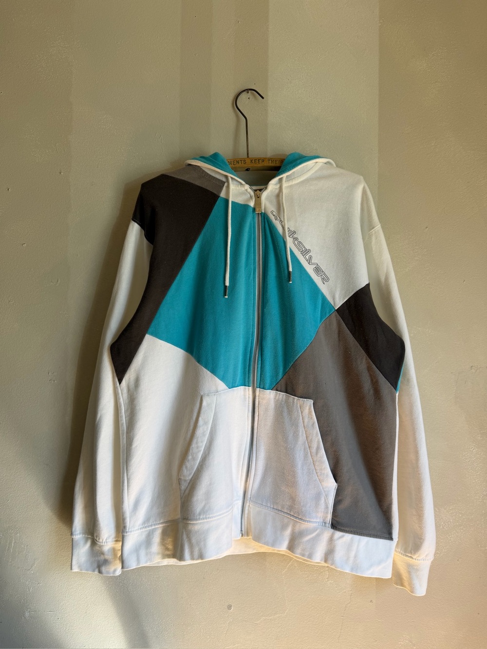 2000’s quiksilver surf skate zip up hoodie